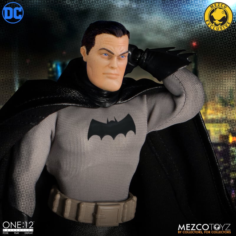 Mezco One:12 Collective - Golden Age Batman: Caped Crusader Edition