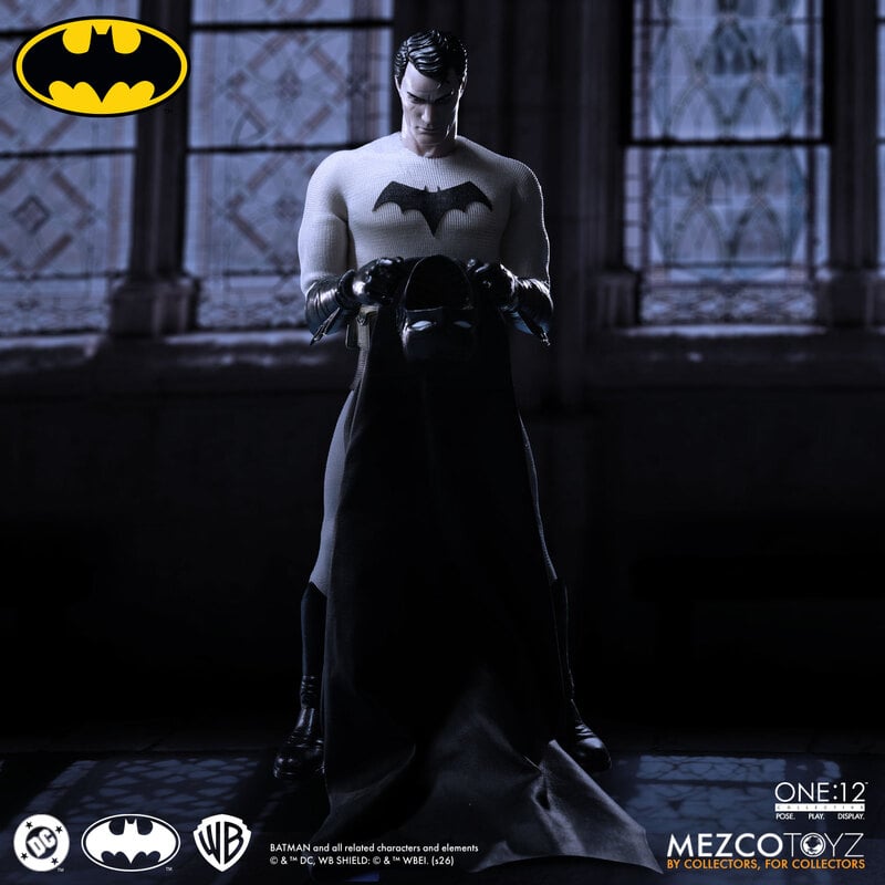 Mezco One:12 Collective Batman Year One PREORDER