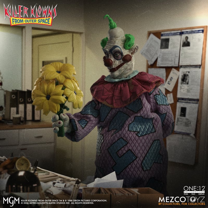 Mezco One:12 Collective Killer Klowns from Outer Space: Jumbo PREORDER
